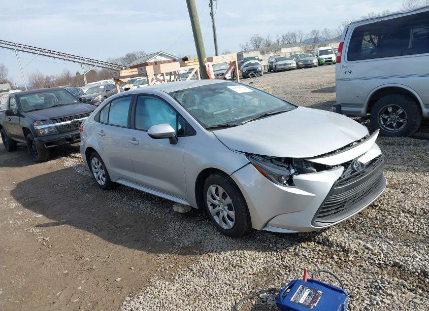 2024 Toyota Corolla LE (VIN 5YFB4MDE4RP085096) main photo