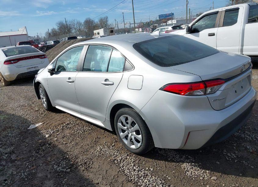 Photo 3 of 2024 Toyota Corolla LE (VIN 5YFB4MDE4RP085096)