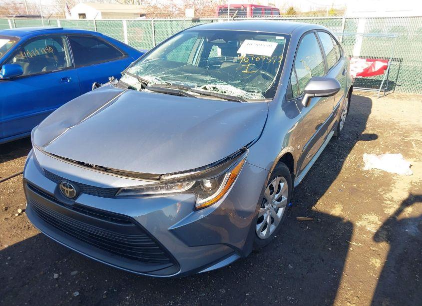 Photo 2 of 2024 Toyota Corolla LE (VIN 5YFB4MDE4RP085261)