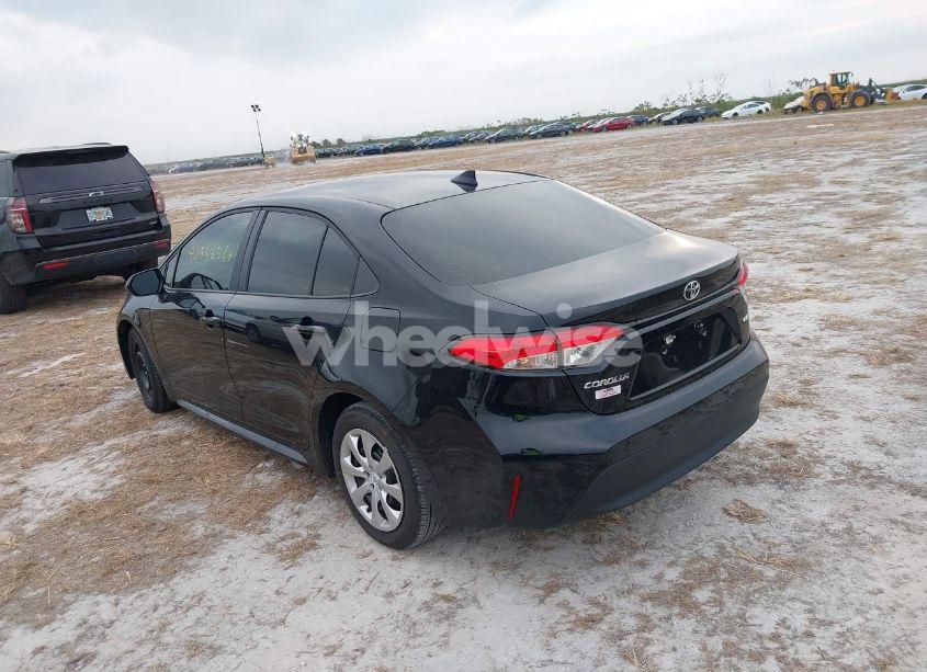 Photo 3 of 2024 Toyota Corolla LE (VIN 5YFB4MDE4RP127587)