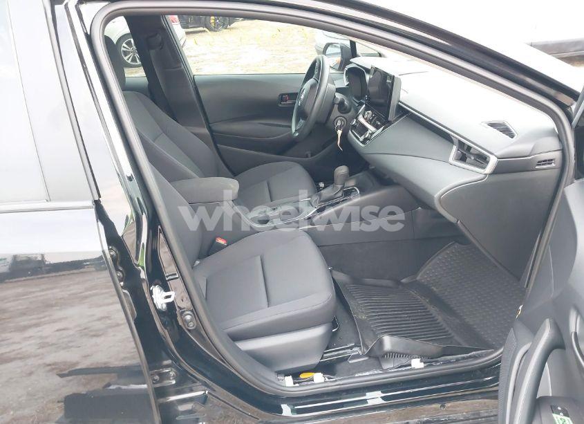 Photo 5 of 2024 Toyota Corolla LE (VIN 5YFB4MDE4RP127587)