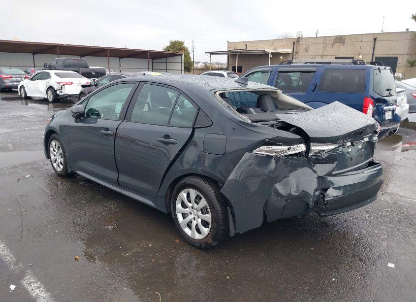 Photo 3 of 2024 Toyota Corolla LE (VIN 5YFB4MDE4RP139058)