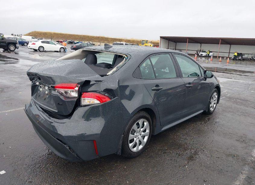 Photo 4 of 2024 Toyota Corolla LE (VIN 5YFB4MDE4RP139058)