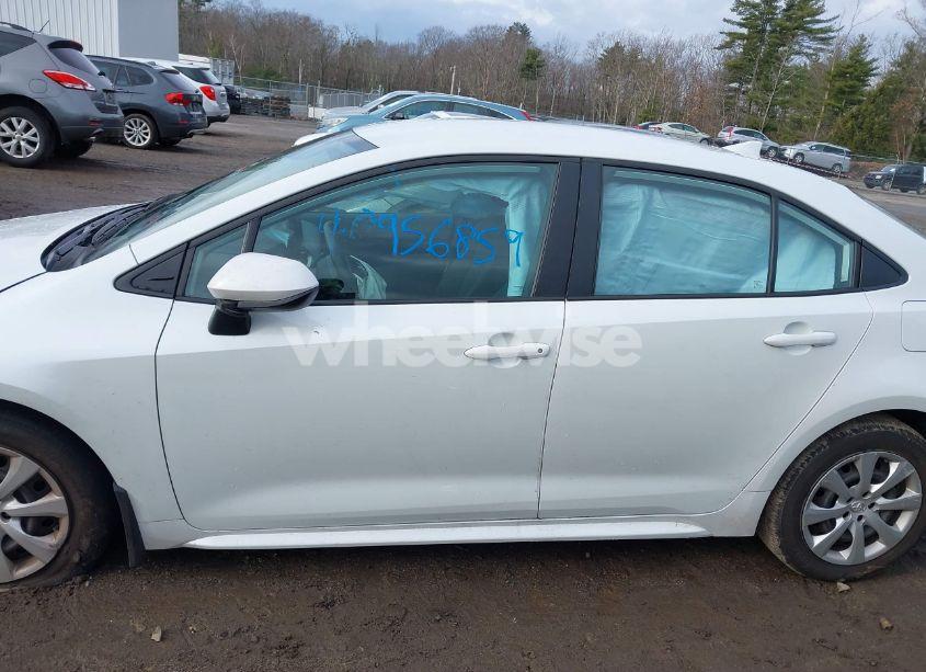 Photo 14 of 2024 Toyota Corolla LE (VIN 5YFB4MDE4RP139934)