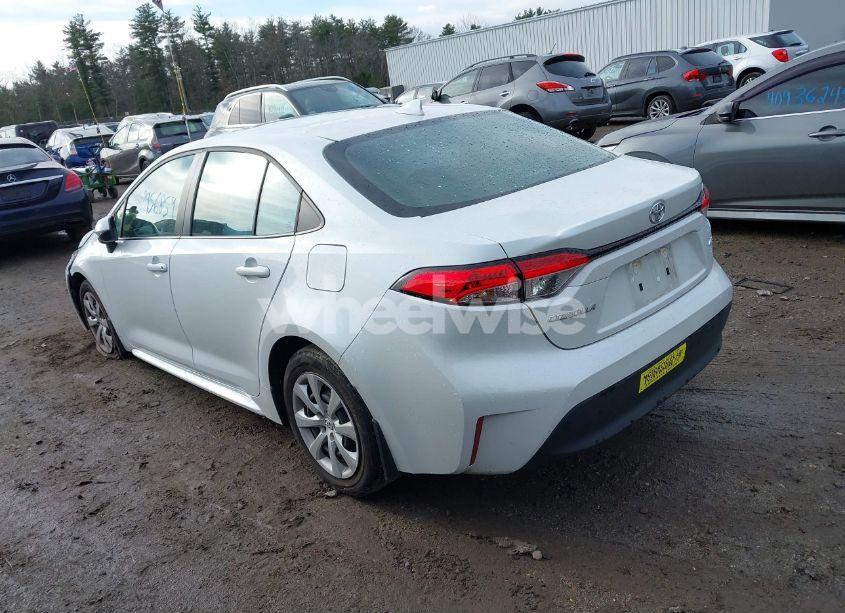 Photo 3 of 2024 Toyota Corolla LE (VIN 5YFB4MDE4RP139934)