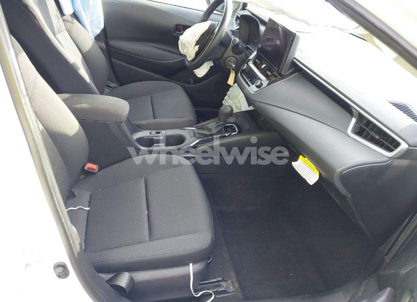 Photo 5 of 2024 Toyota Corolla LE (VIN 5YFB4MDE4RP139934)