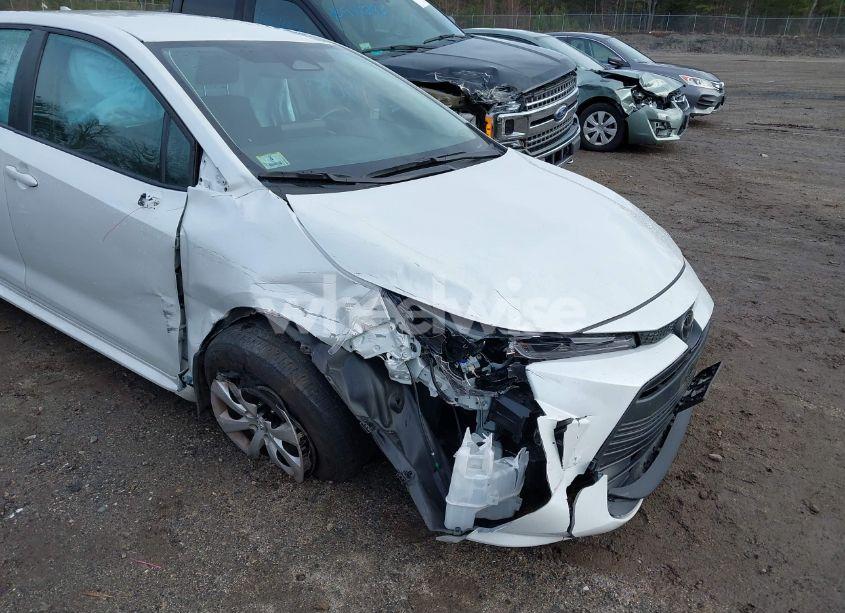 Photo 6 of 2024 Toyota Corolla LE (VIN 5YFB4MDE4RP139934)
