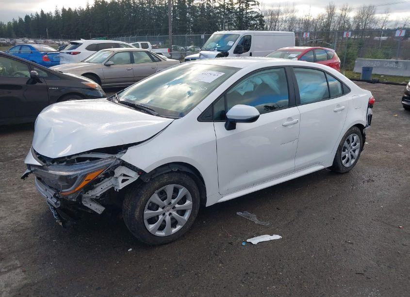 Photo 2 of 2024 Toyota Corolla LE (VIN 5YFB4MDE4RP142879)