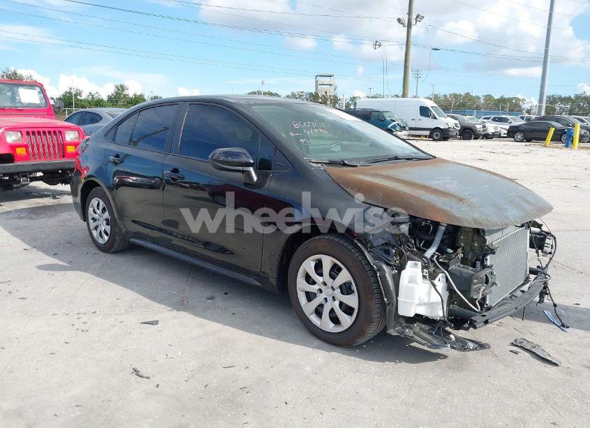 2024 Toyota Corolla LE (VIN 5YFB4MDE4RP155258) main photo