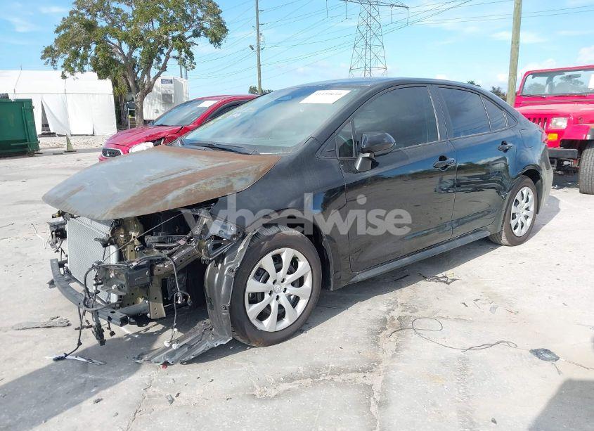 Photo 2 of 2024 Toyota Corolla LE (VIN 5YFB4MDE4RP155258)