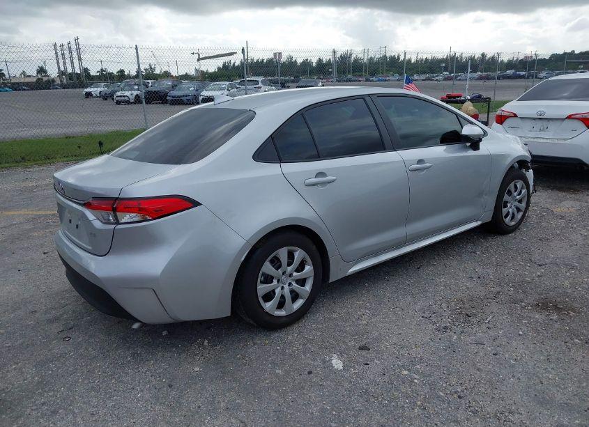 Photo 4 of 2024 Toyota Corolla LE (VIN 5YFB4MDE4RP180788)