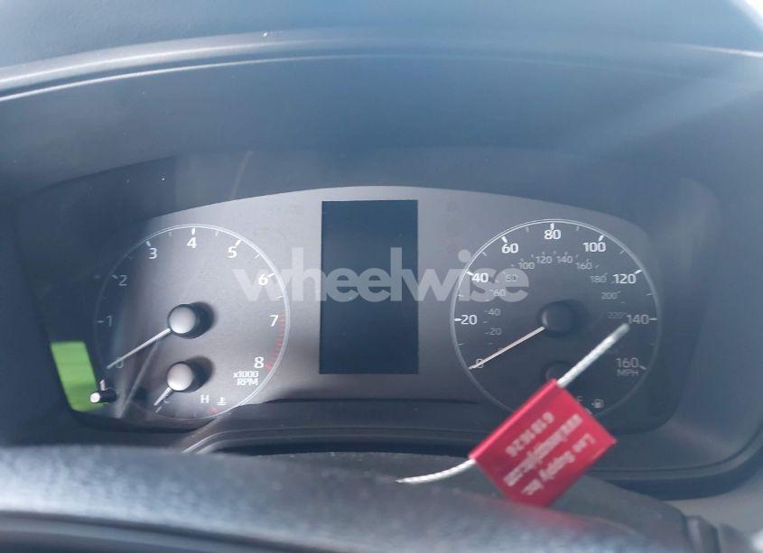 Photo 7 of 2024 Toyota Corolla LE (VIN 5YFB4MDE4RP187935)