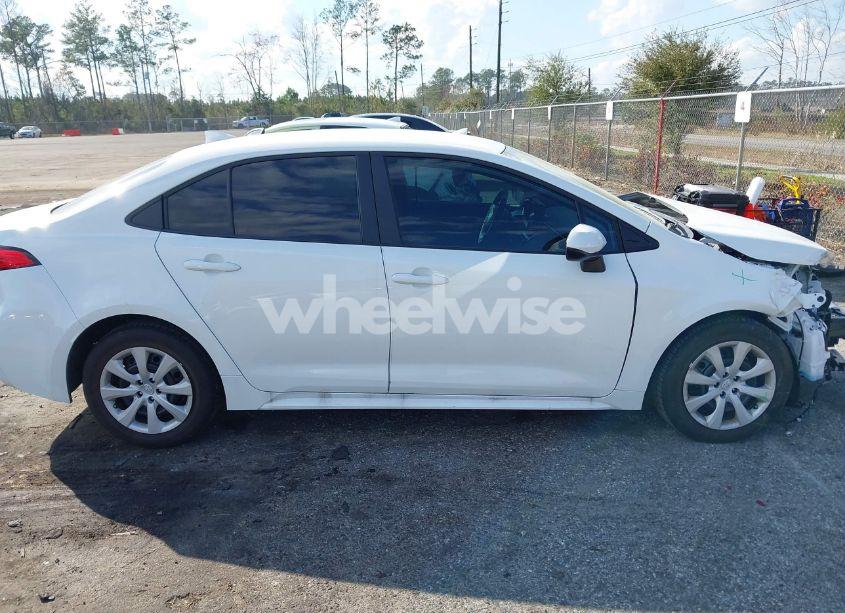 Photo 13 of 2024 Toyota Corolla LE (VIN 5YFB4MDE4RP189801)