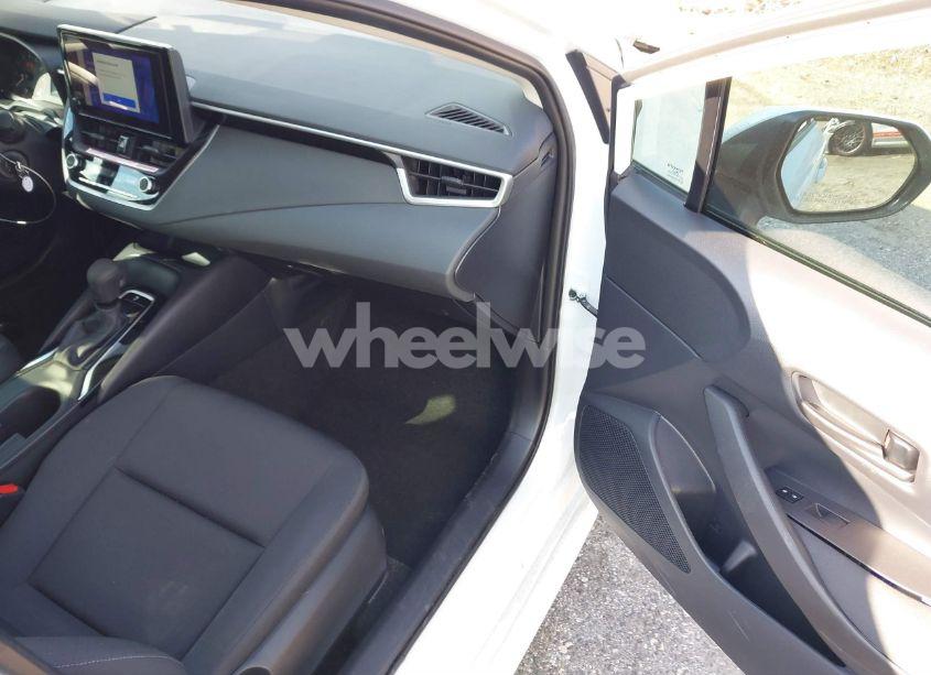 Photo 5 of 2024 Toyota Corolla LE (VIN 5YFB4MDE4RP189801)