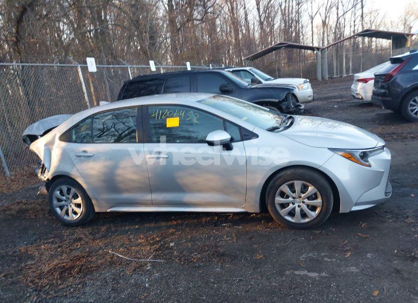 Photo 13 of 2024 Toyota Corolla LE (VIN 5YFB4MDE4RP199664)