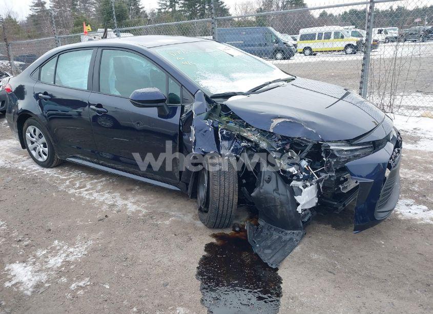 2024 Toyota Corolla LE (VIN 5YFB4MDE4RP210694) main photo