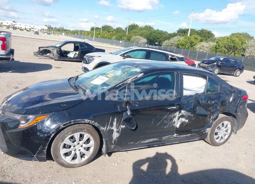 Photo 14 of 2024 Toyota Corolla LE (VIN 5YFB4MDE4RP212476)