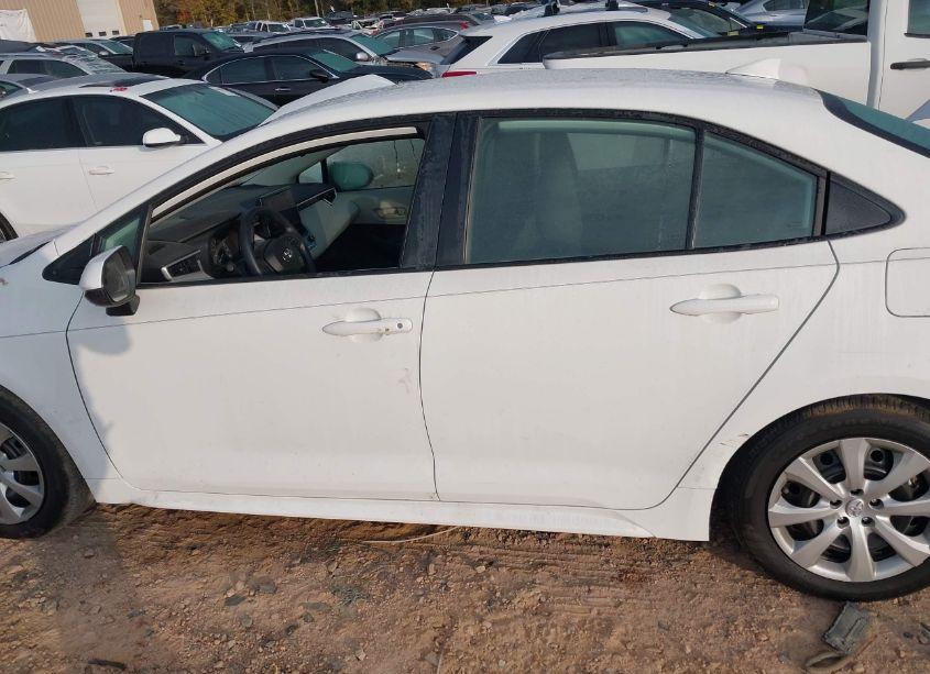 Photo 15 of 2024 Toyota Corolla LE (VIN 5YFB4MDE4RP221534)