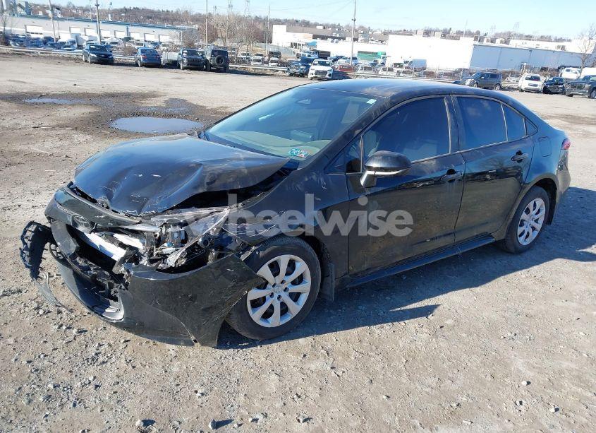 Photo 2 of 2024 Toyota Corolla LE (VIN 5YFB4MDE4RP222778)