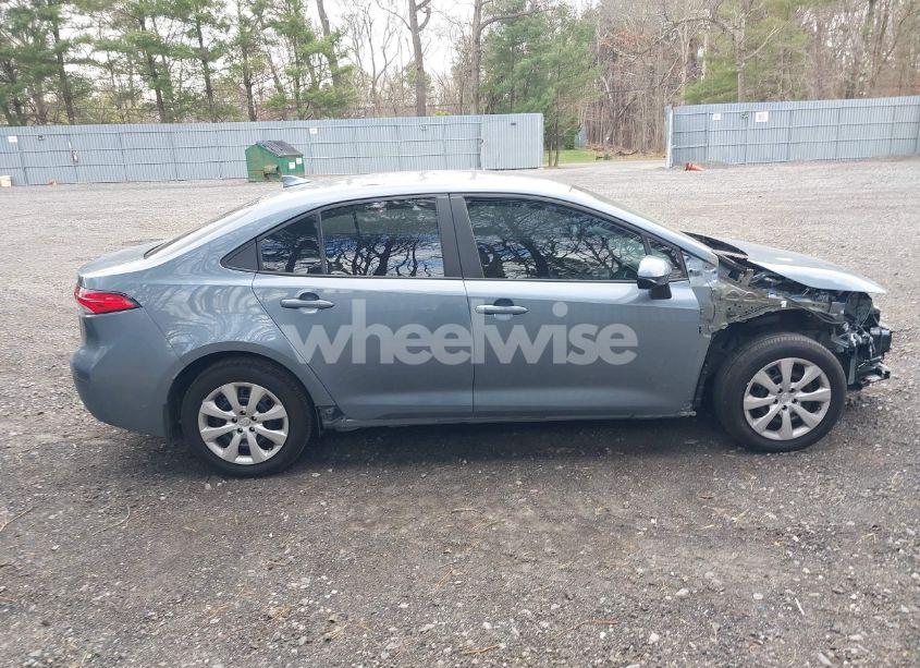 Photo 13 of 2025 Toyota Corolla LE (VIN 5YFB4MDE4SP228795)