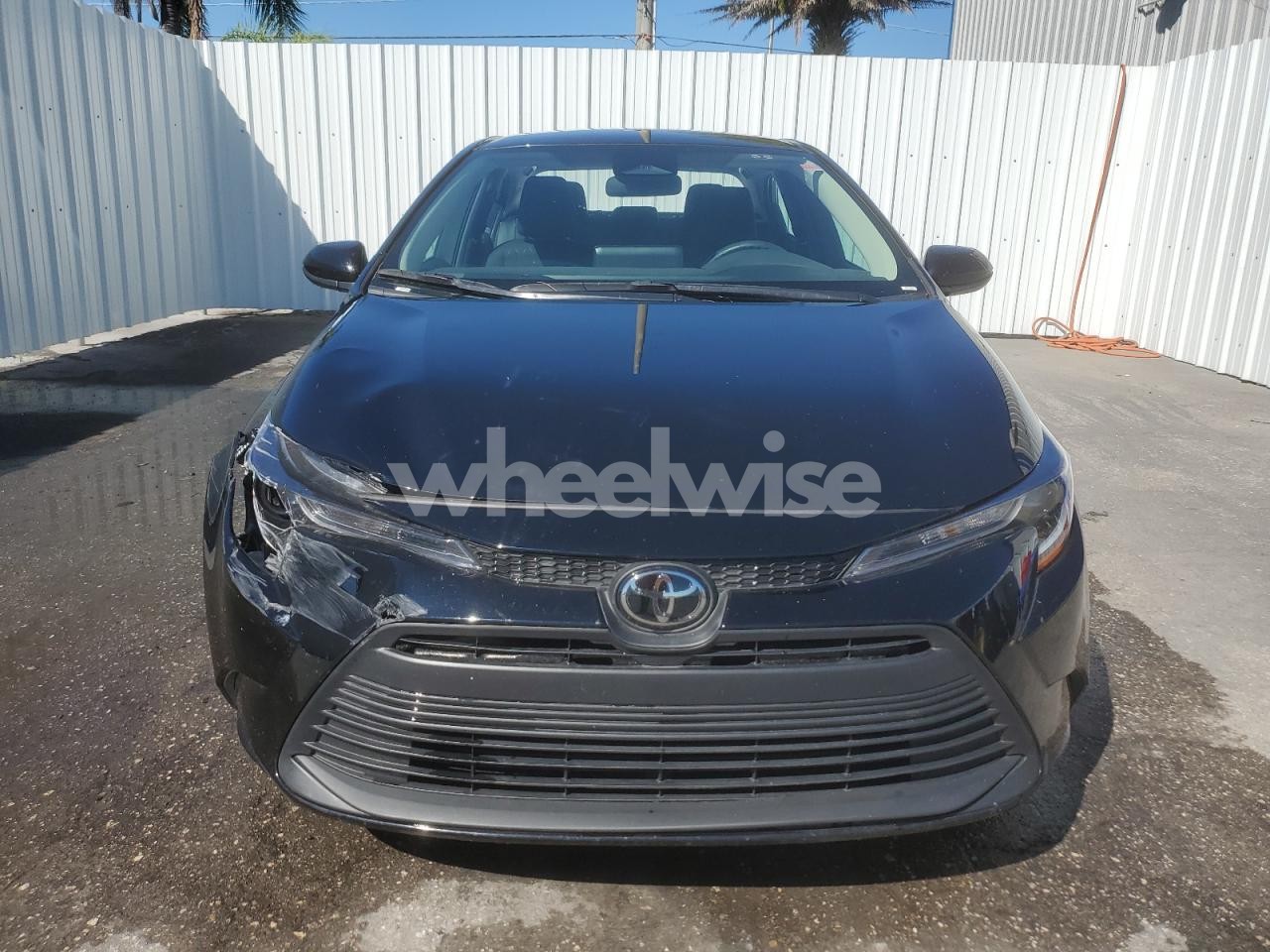 Photo 5 of 2025 TOYOTA COROLLA LE (VIN 5YFB4MDE4SP231759)