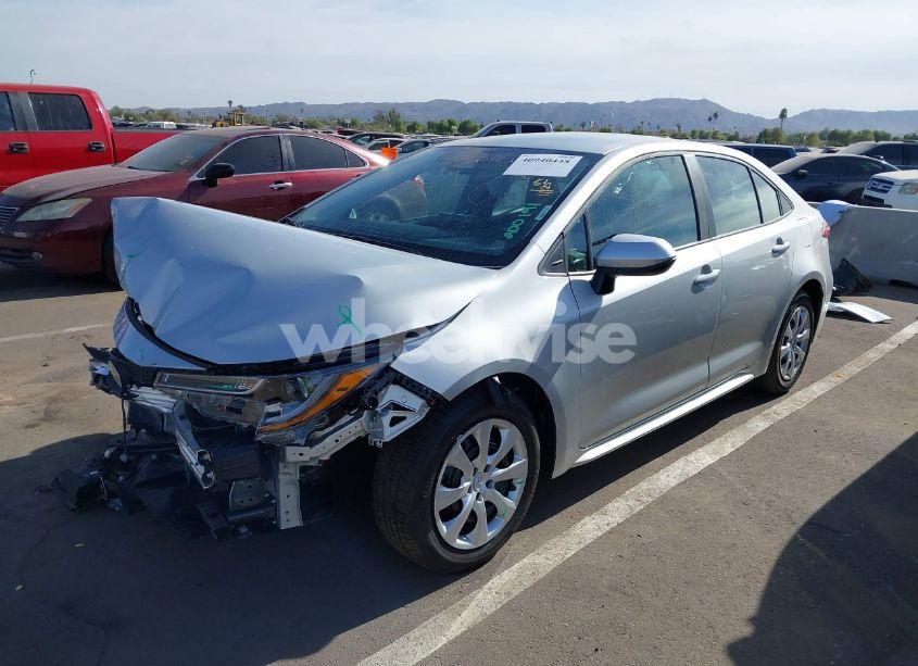 Photo 2 of 2025 Toyota Corolla LE (VIN 5YFB4MDE4SP233463)