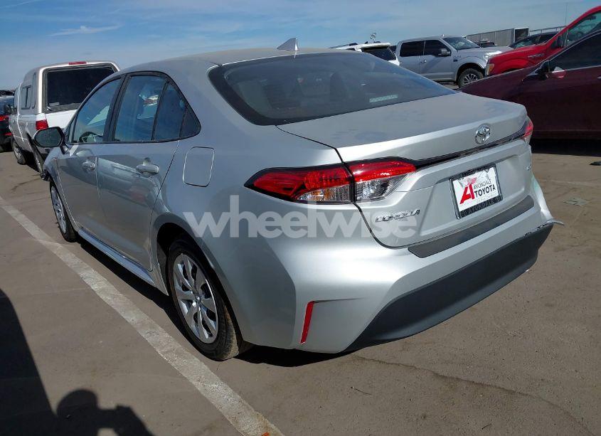 Photo 3 of 2025 Toyota Corolla LE (VIN 5YFB4MDE4SP233463)