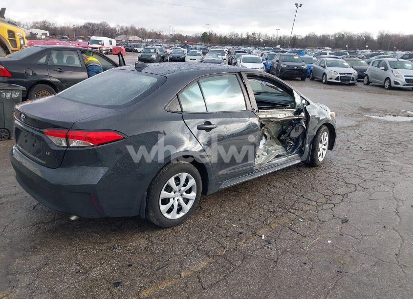 Photo 4 of 2025 Toyota Corolla LE (VIN 5YFB4MDE4SP233768)