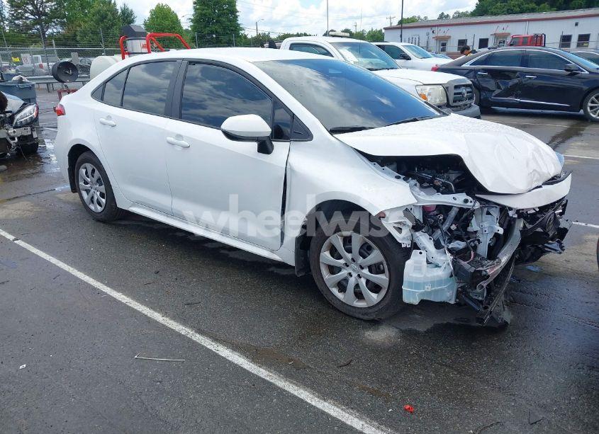 2025 Toyota Corolla LE (VIN 5YFB4MDE4SP276037) main photo