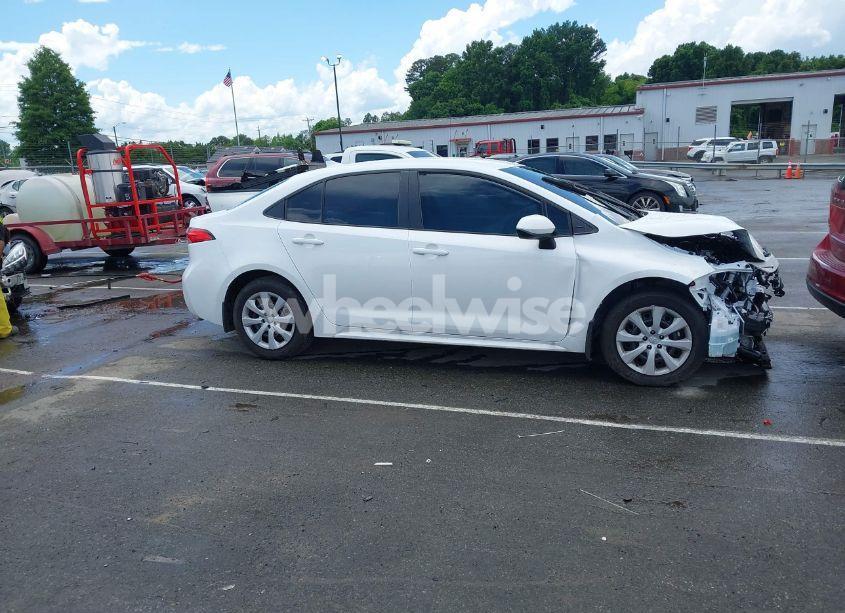 Photo 13 of 2025 Toyota Corolla LE (VIN 5YFB4MDE4SP276037)