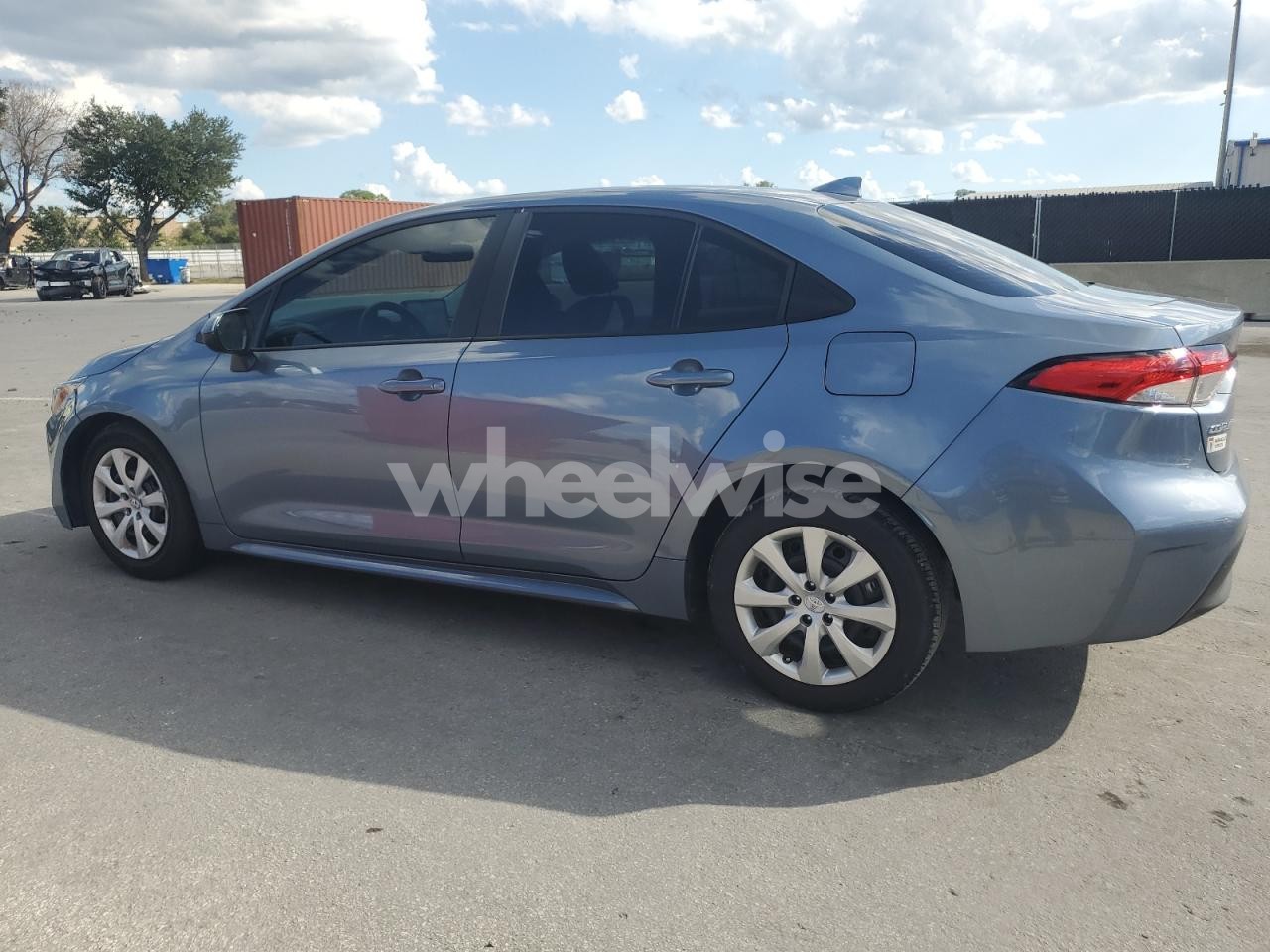 Photo 2 of 2025 TOYOTA COROLLA LE (VIN 5YFB4MDE4SP282372)