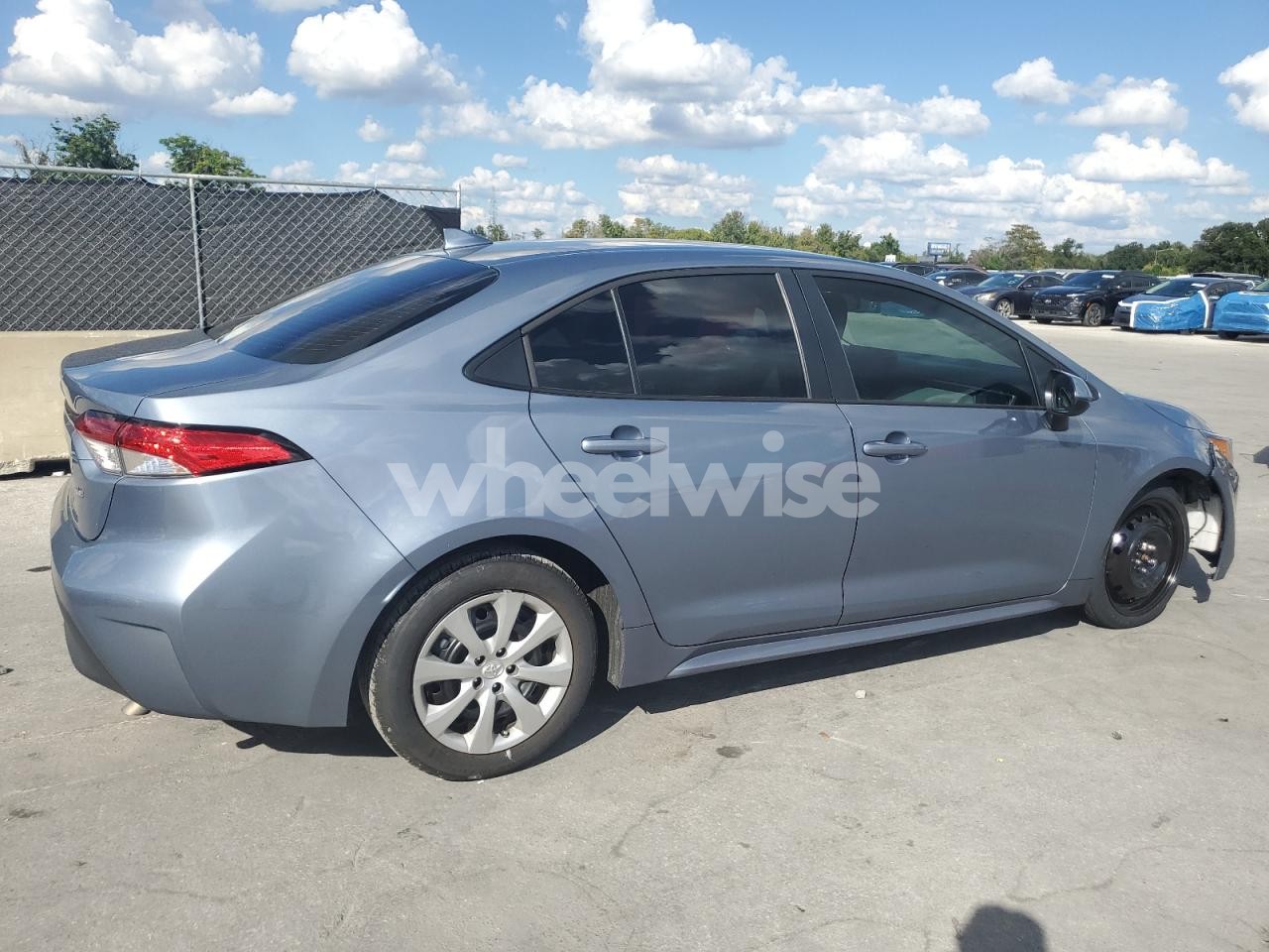 Photo 3 of 2025 TOYOTA COROLLA LE (VIN 5YFB4MDE4SP282372)
