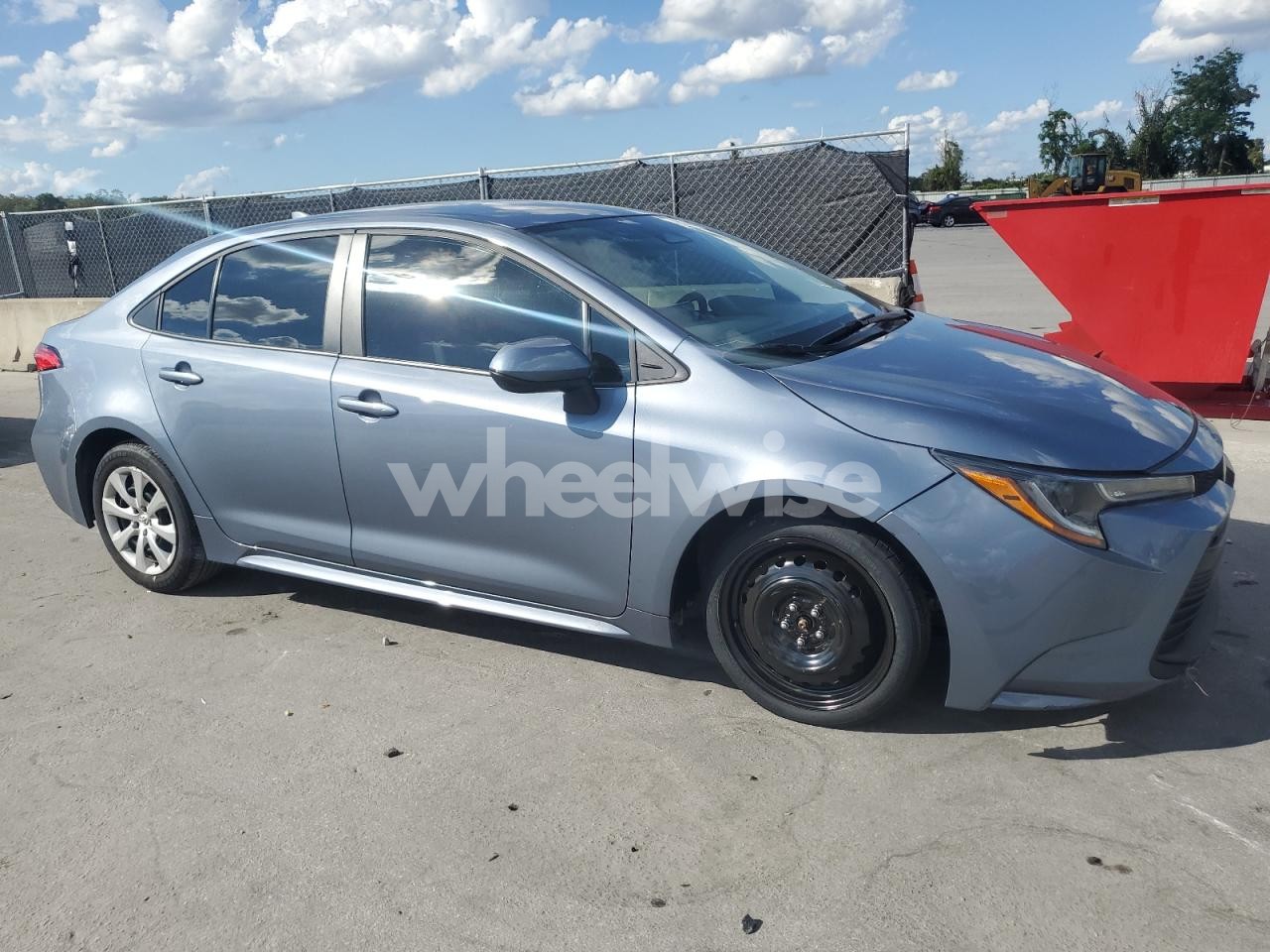 Photo 4 of 2025 TOYOTA COROLLA LE (VIN 5YFB4MDE4SP282372)