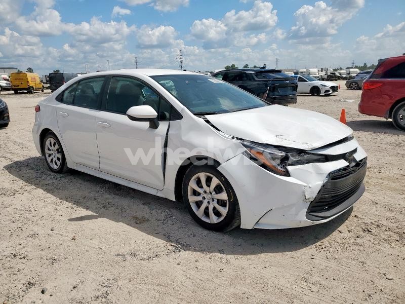 Photo 3 of 2025 TOYOTA COROLLA LE (VIN 5YFB4MDE4SP330775)