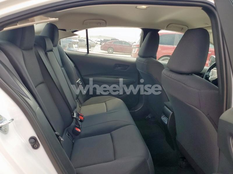 Photo 4 of 2025 TOYOTA COROLLA LE (VIN 5YFB4MDE4SP330775)