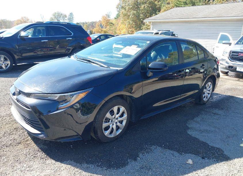 Photo 2 of 2023 Toyota Corolla LE (VIN 5YFB4MDE5PP038429)