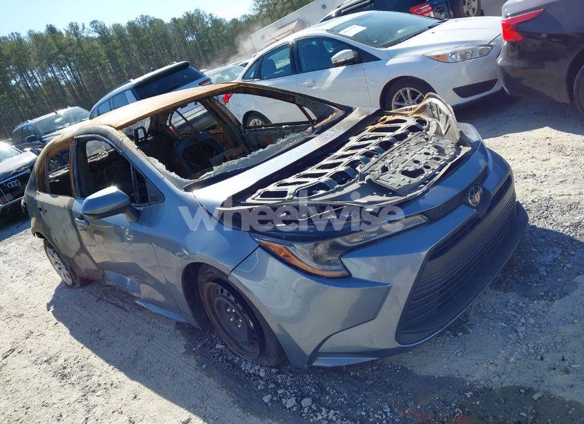 2024 Toyota Corolla LE (VIN 5YFB4MDE5RP080120) main photo