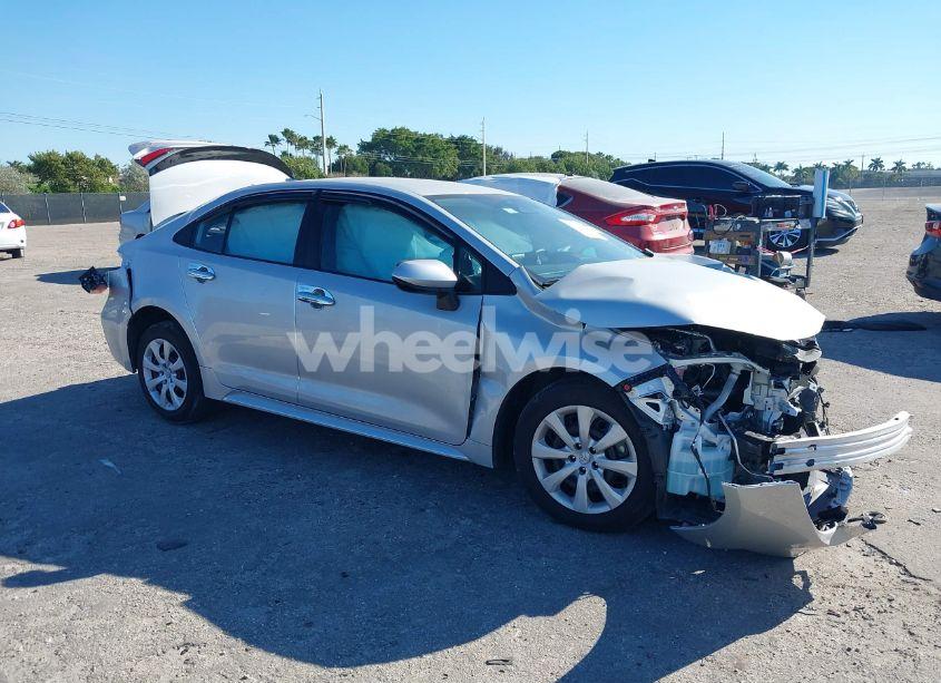 2024 Toyota Corolla LE (VIN 5YFB4MDE5RP113505) main photo