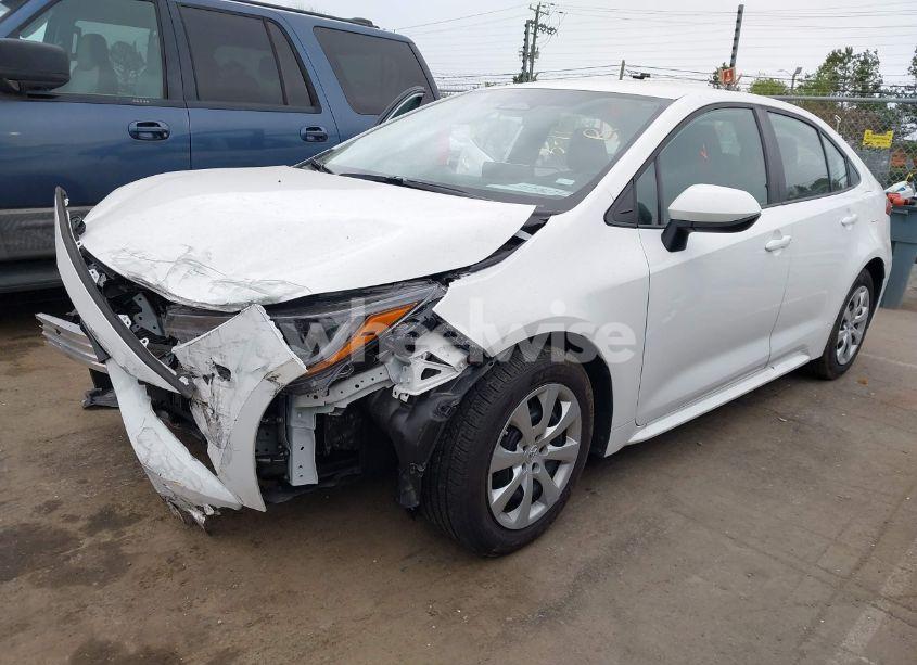 Photo 2 of 2024 Toyota Corolla LE (VIN 5YFB4MDE5RP114492)