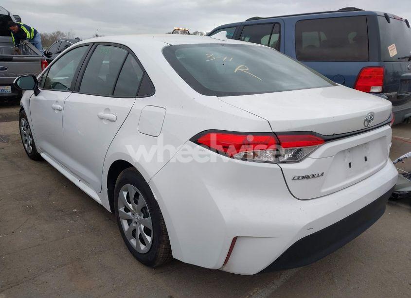 Photo 3 of 2024 Toyota Corolla LE (VIN 5YFB4MDE5RP114492)