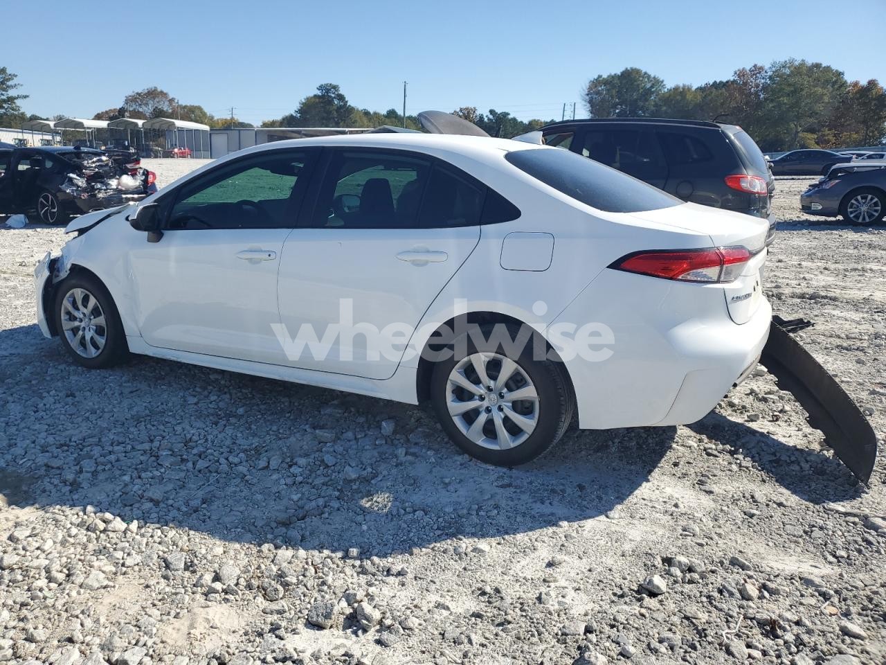 Photo 2 of 2024 TOYOTA COROLLA LE (VIN 5YFB4MDE5RP117425)