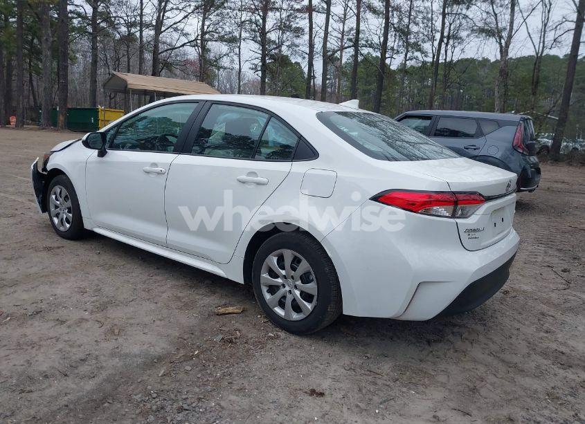 Photo 3 of 2024 Toyota Corolla LE (VIN 5YFB4MDE5RP120227)