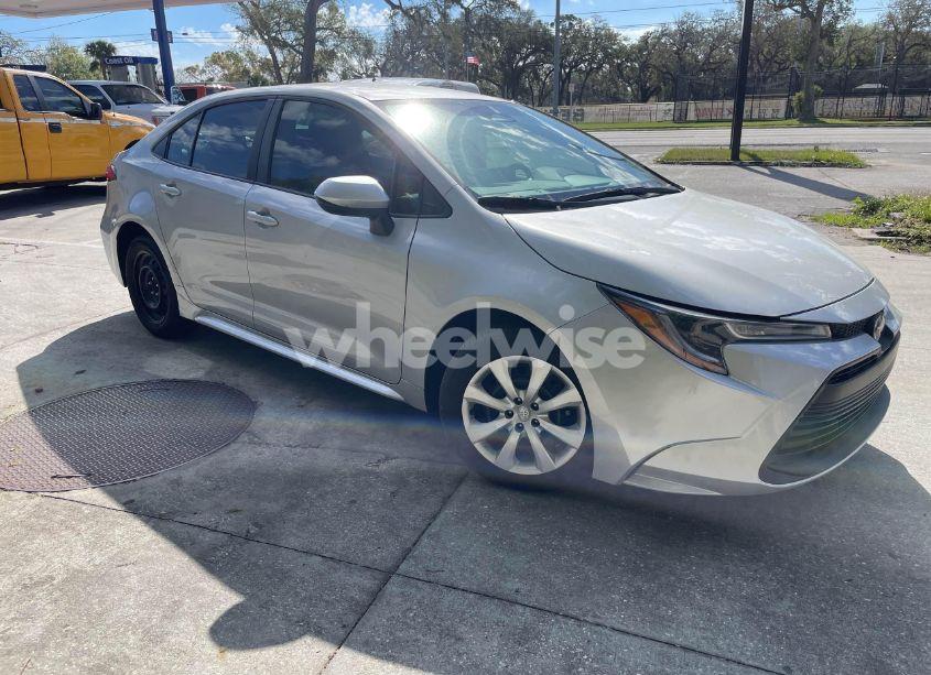 2024 Toyota Corolla LE (VIN 5YFB4MDE5RP120552) main photo