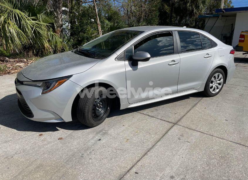 Photo 2 of 2024 Toyota Corolla LE (VIN 5YFB4MDE5RP120552)