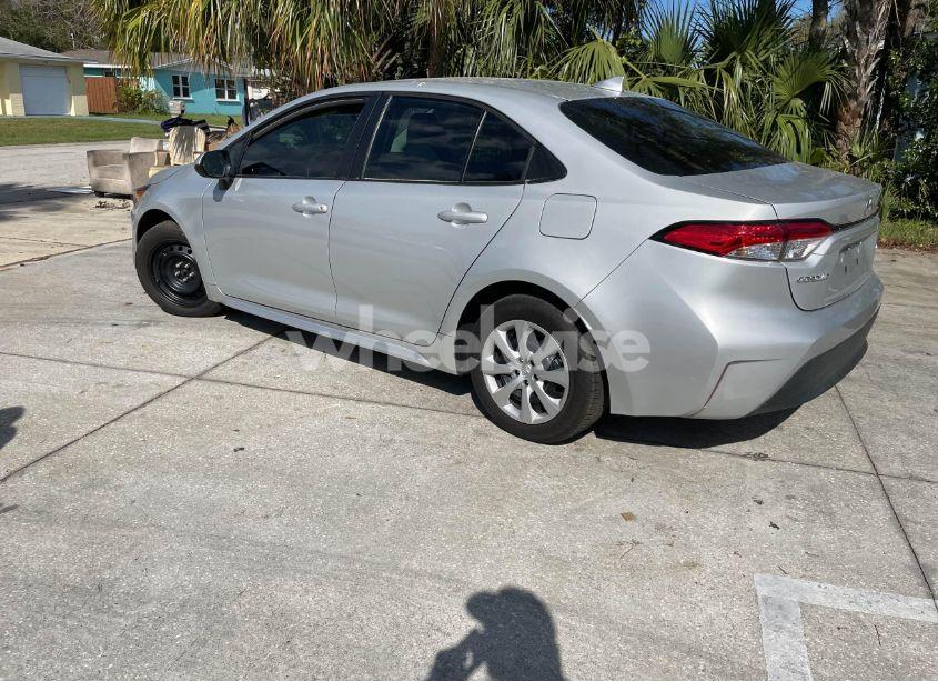 Photo 3 of 2024 Toyota Corolla LE (VIN 5YFB4MDE5RP120552)