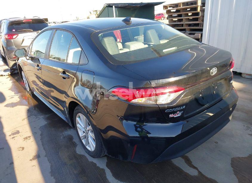 Photo 3 of 2024 Toyota Corolla LE (VIN 5YFB4MDE5RP127503)