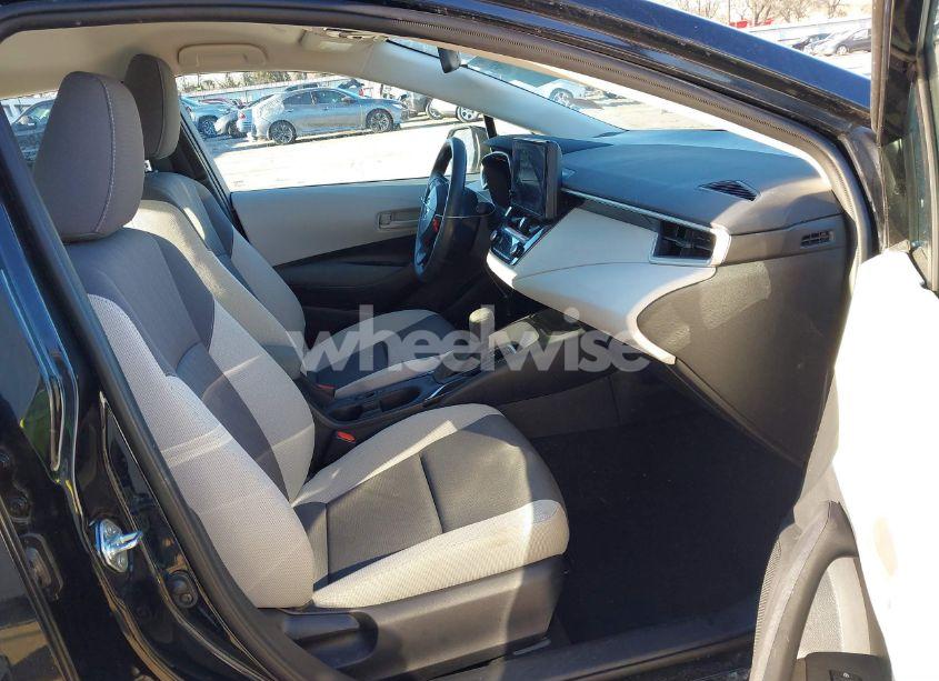 Photo 5 of 2024 Toyota Corolla LE (VIN 5YFB4MDE5RP127503)