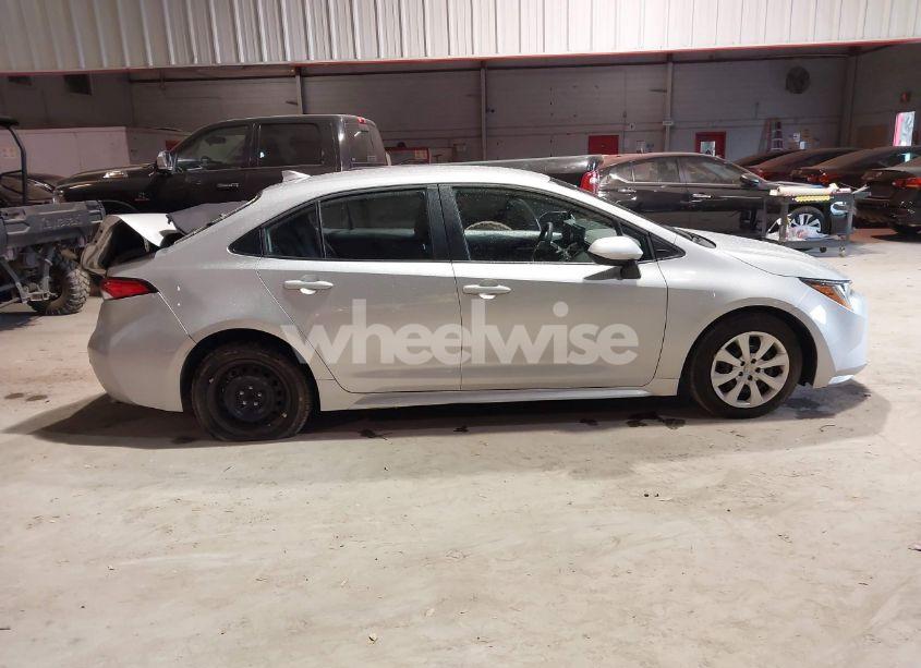Photo 13 of 2024 Toyota Corolla LE (VIN 5YFB4MDE5RP140509)