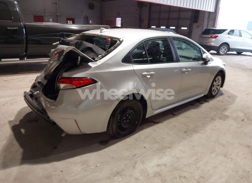 Photo 4 of 2024 Toyota Corolla LE (VIN 5YFB4MDE5RP140509)