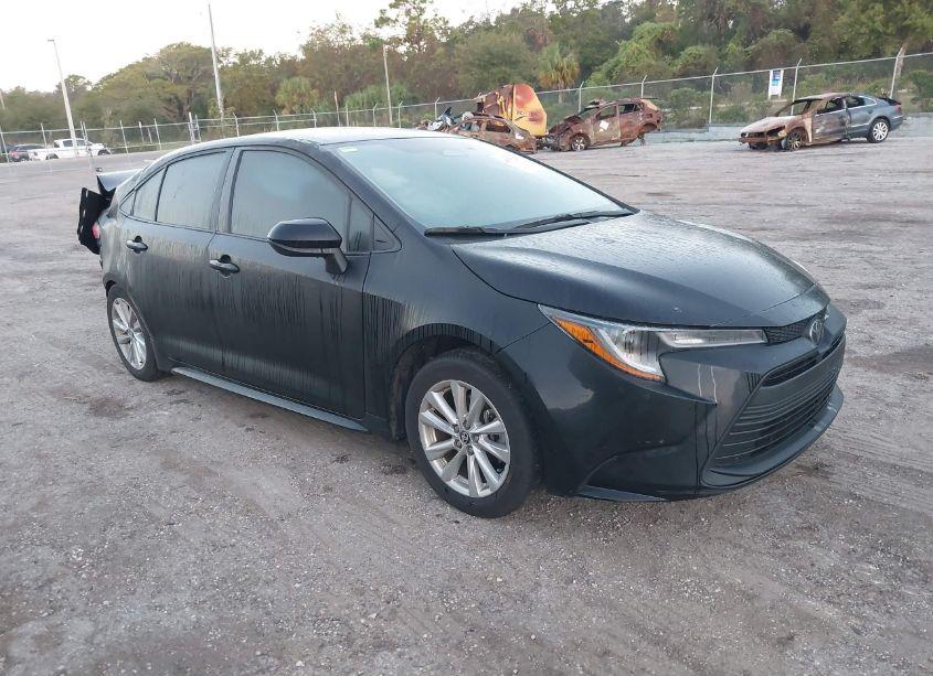 2024 Toyota Corolla LE (VIN 5YFB4MDE5RP148951) main photo